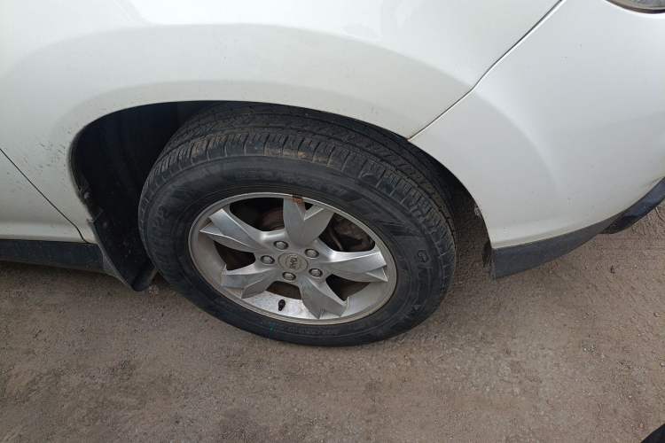 Used BYD S6 2012 2.0L Manual Luxury Version Right Front Wheel Hub