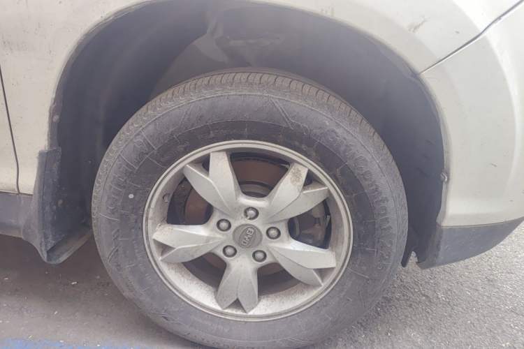 Used BYD S6 2012 2.0L Manual Luxury Version Right Front Wheel Hub