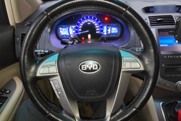Used BYD S6 2012 2.0L Manual Luxury Version Steering Wheel