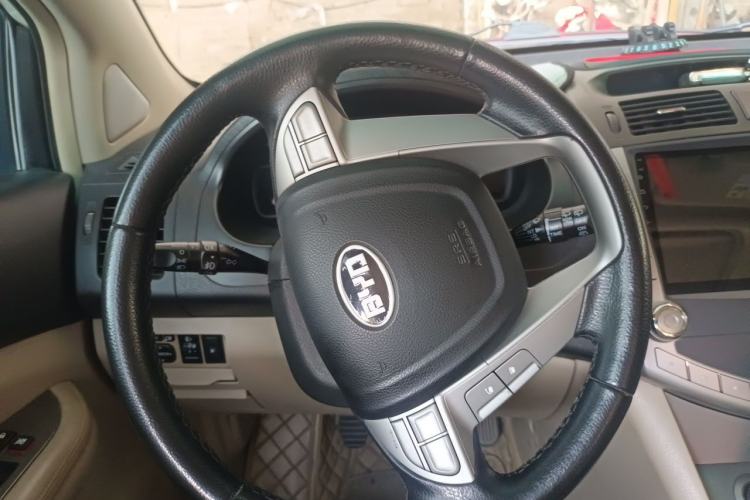 Used BYD S6 2012 2.0L Manual Luxury Version Steering Wheel