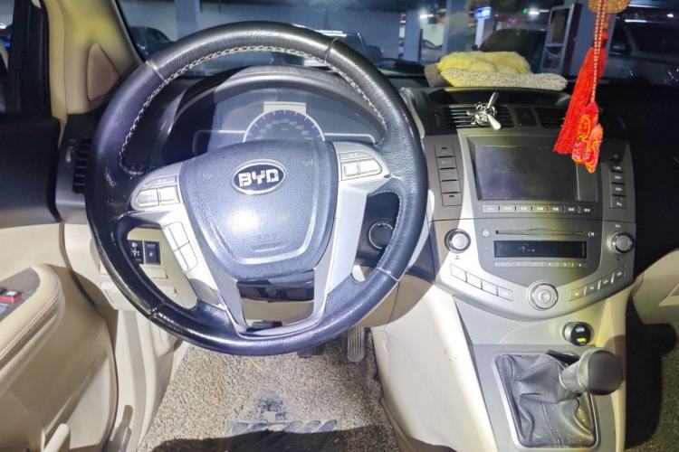 Used BYD S6 2012 2.0L Manual Luxury Version Steering Wheel