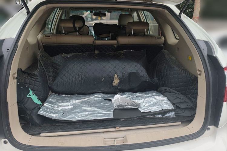 Used BYD S6 2012 2.4L Automatic Luxury Edition Trunk