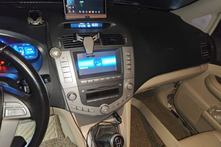 Used BYD S6 2012 2.0L Manual Luxury Version Audio And AC Panel