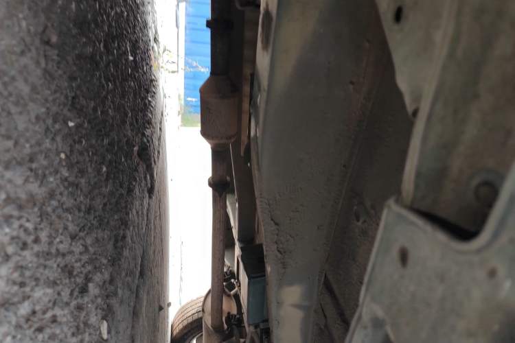 Used BYD S6 2012 2.4L Automatic Luxury Edition Chassis Front Left