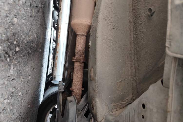 Used BYD S6 2012 2.4L Automatic Luxury Edition Chassis Front Right