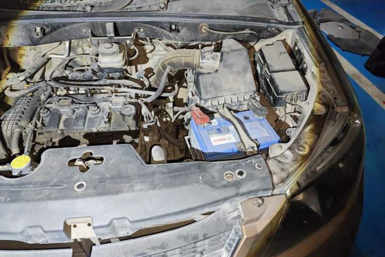 Used BYD S6 2012 2.0L Manual Luxury Version Engine Bay Left