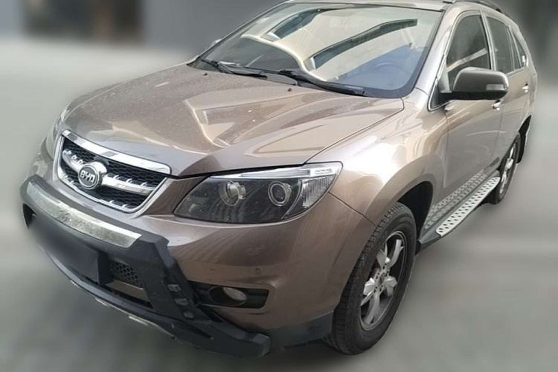 Used BYD S6 2012 2.0L Manual Luxury Version Front Left 45 Deg