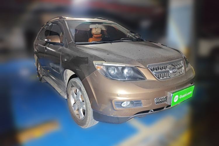 Used BYD S6 2012 2.0L Manual Luxury Version Front Right 45 Deg