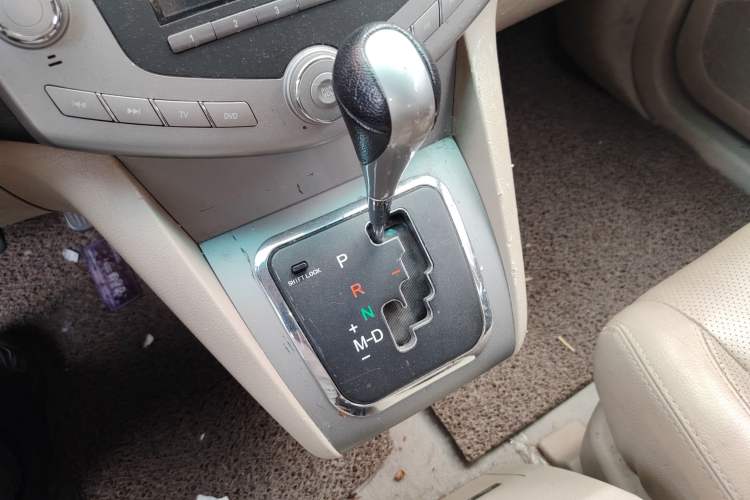 Used BYD S6 2012 2.4L Automatic Luxury Edition Gear Lever