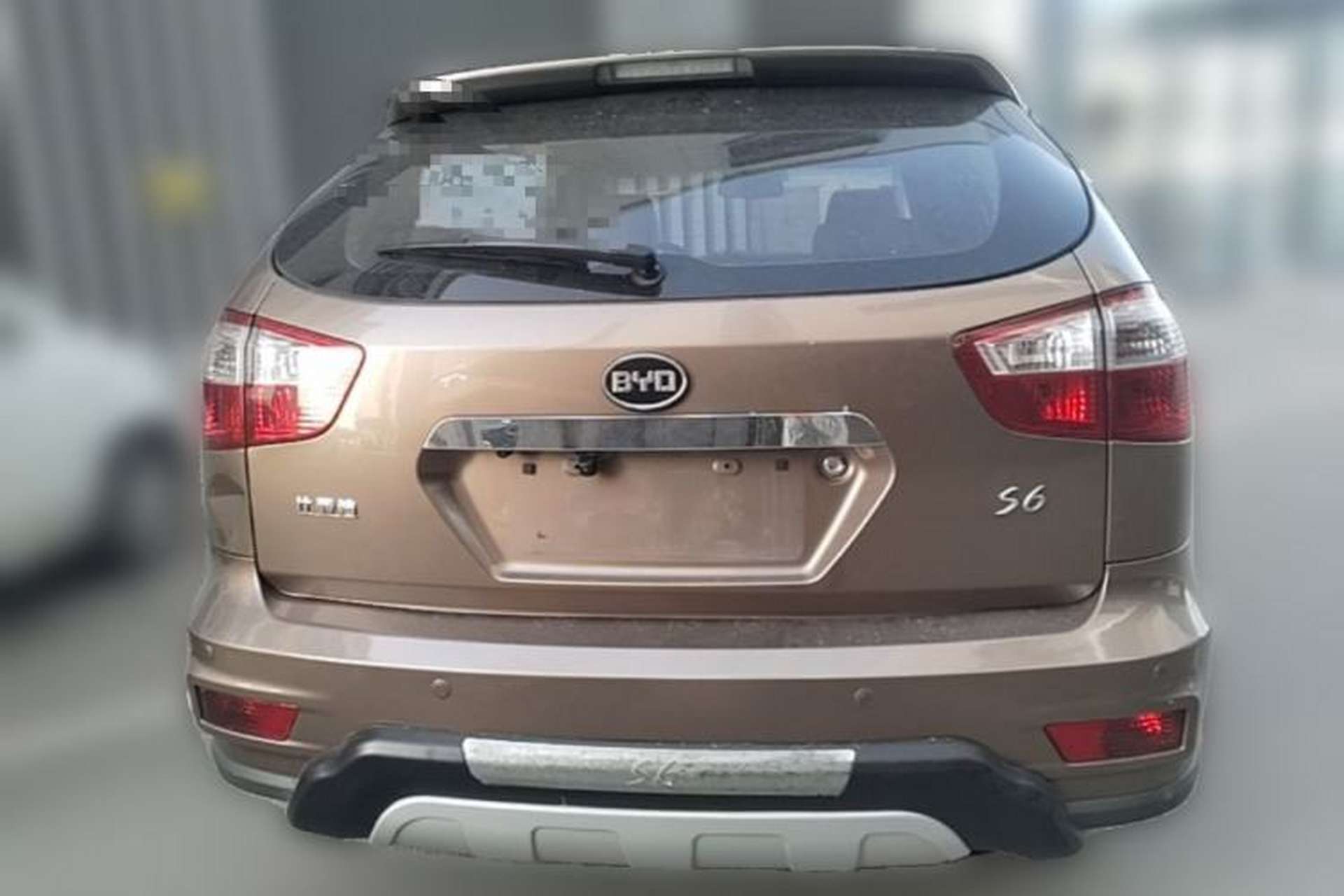 Used BYD S6 2012 2.0L Manual Luxury Version Rear