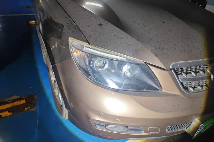 Used BYD S6 2012 2.0L Manual Luxury Version Right Front Headlight
