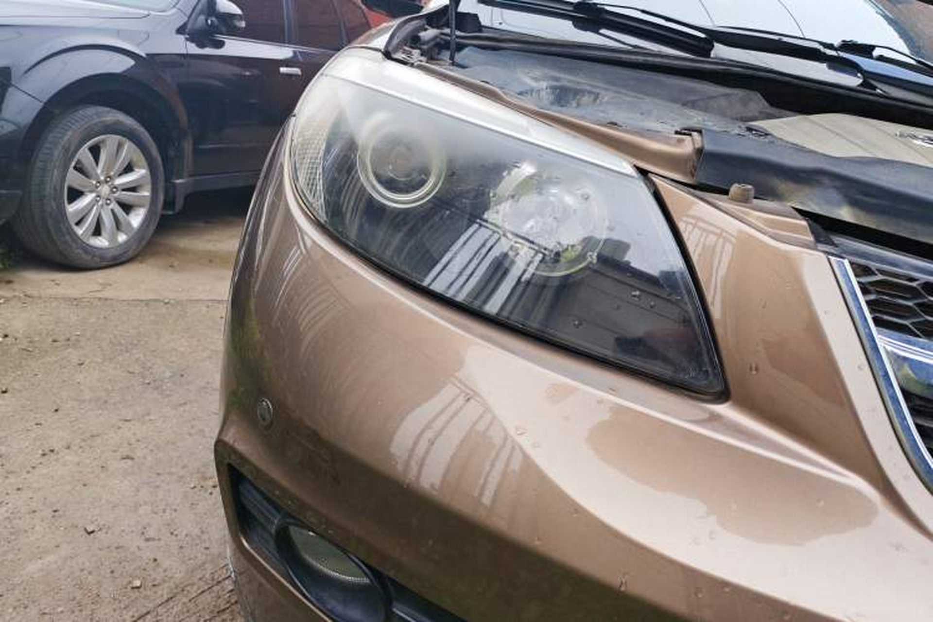 Used BYD S6 2012 2.0L Manual Luxury Version Right Front Headlight