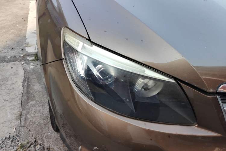 Used BYD S6 2012 2.4L Automatic Luxury Edition Right Front Headlight