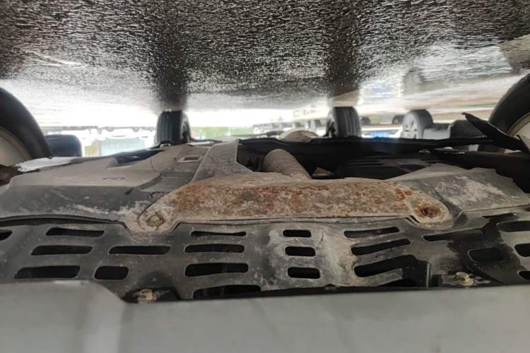 Used BYD S6 2013 Platinum Edition 2.4L Manual Luxury Model Chassis Front