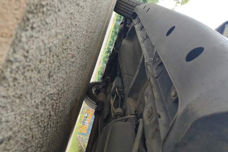 Used BYD S6 2013 Platinum Edition 2.0L Manual Elite Model Chassis Rear Left