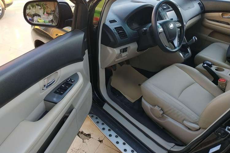 Used BYD S6 2013 Jingyue Edition 2.0L Manual Elite Model 5 Seats Driver Seat