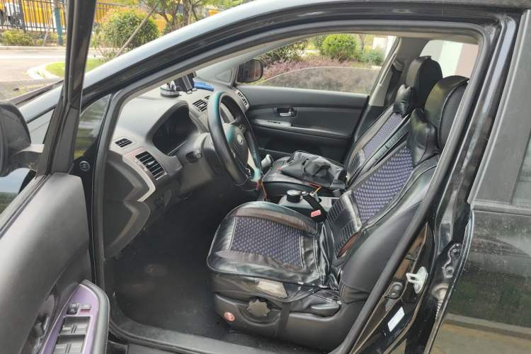 Used BYD S6 2013 Platinum Edition 2.0L Manual Elite Model Driver Seat