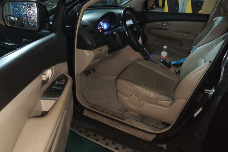 Used BYD S6 2013 Jingyue Edition 2.4L Automatic Elite Model 5 Seats Driver Seat
