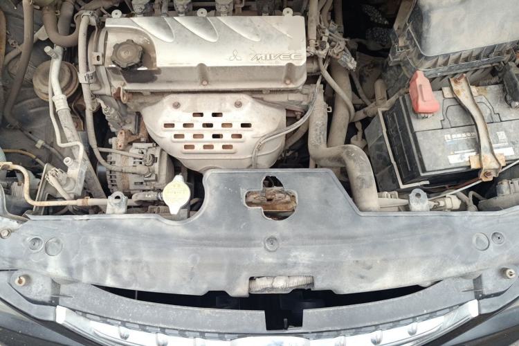 Used BYD S6 2013 Platinum Edition 2.4L Automatic Luxury Model Engine Bay