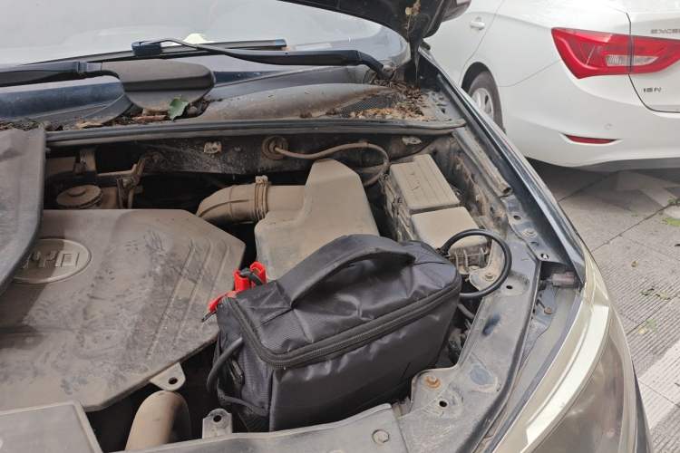 Used BYD S6 2013 Platinum Edition 2.0L Manual Luxury Model Engine Bay Left