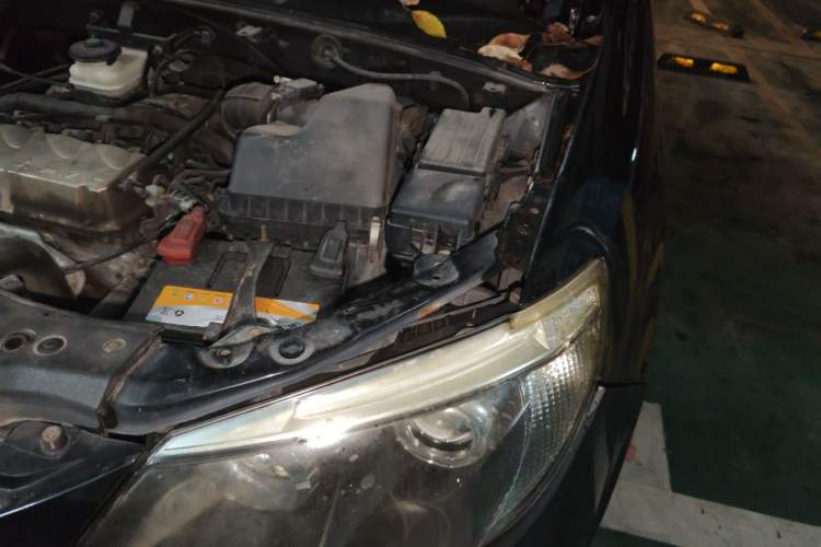 Used BYD S6 2013 Jingyue Edition 2.4L Automatic Elite Model 5 Seats Engine Bay Left