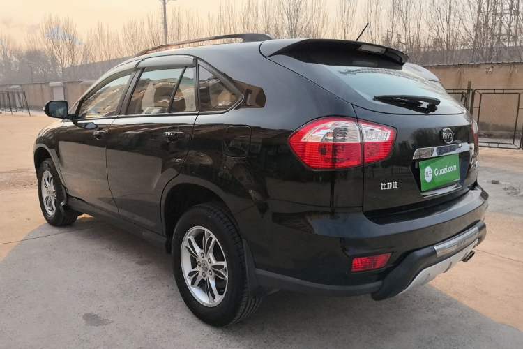 Used BYD S6 2013 Jingyue Edition 2.0L Manual Luxury Model 5 Seats Exterior 5