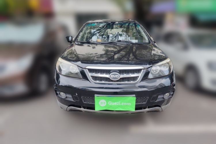 Used BYD S6 2013 Platinum Edition 2.0L Manual Luxury Model Front