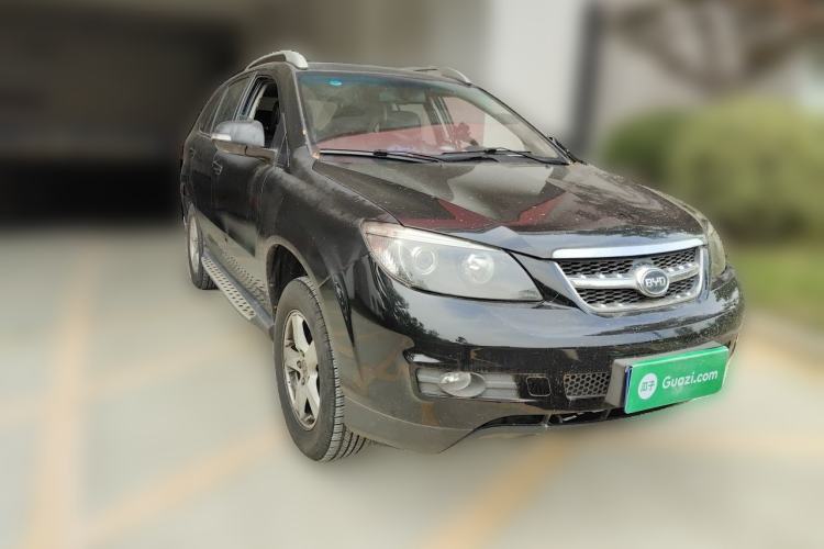 Used BYD S6 2013 Platinum Edition 2.0L Manual Elite Model Front Right 45 Deg