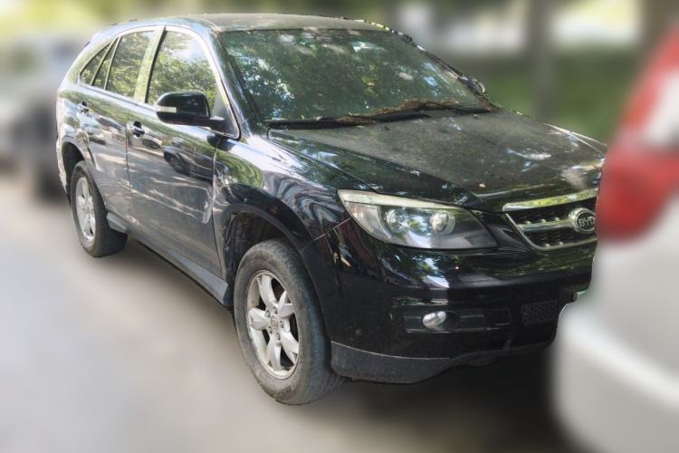Used BYD S6 2013 Platinum Edition 2.0L Manual Luxury Model Front Right 45 Deg
