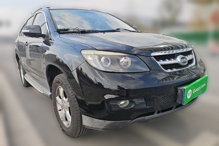 Used BYD S6 2013 Platinum Edition 2.4L Automatic Prestige Model Front Right 45 Deg