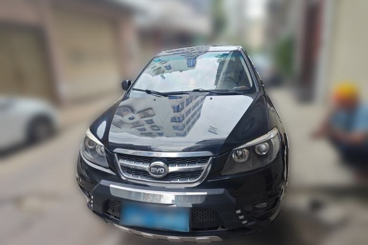 Used BYD S6 2013 Platinum Edition 2.0L Manual Luxury Model Front