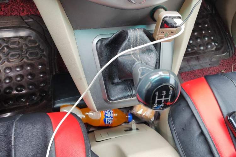Used BYD S6 2013 Jingyue Edition 2.0L Manual Luxury Model 5 Seats Gear Lever