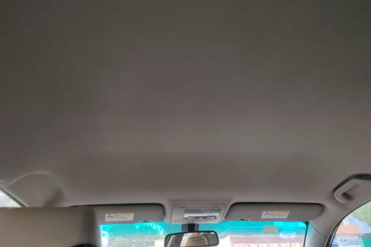 Used BYD S6 2013 Platinum Edition 2.0L Manual Luxury Model Headliner