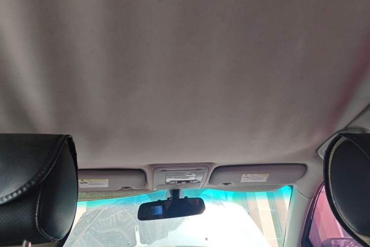 Used BYD S6 2013 Platinum Edition 2.0L Manual Luxury Model Headliner