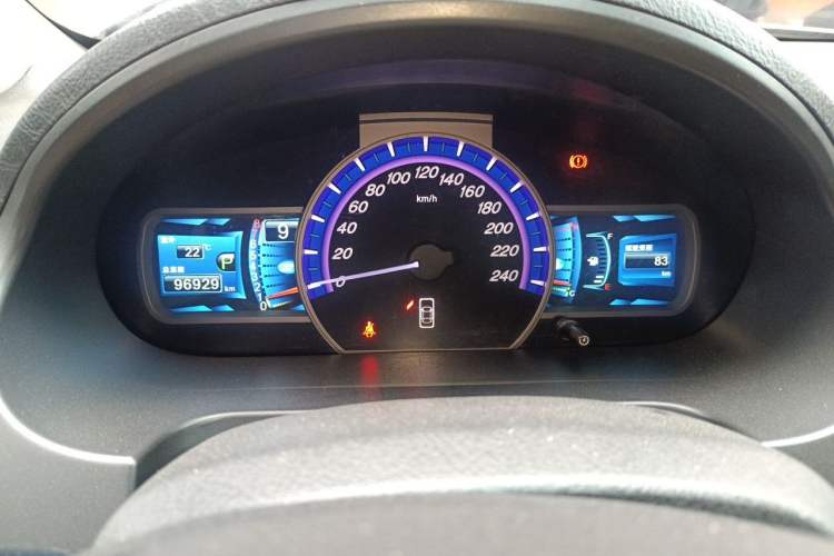 Used BYD S6 2013 Platinum Edition 2.4L Automatic Luxury Model Instrument Cluster