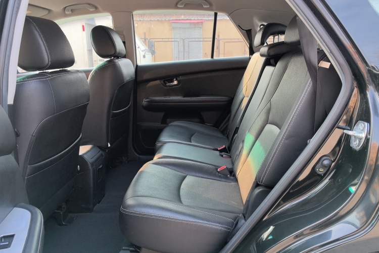 Used BYD S6 2013 Jingyue Edition 2.0L Manual Luxury Model 5 Seats Interior 6