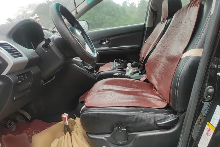Used BYD S6 2013 Platinum Edition 2.4L Manual Luxury Model Left Front Seat