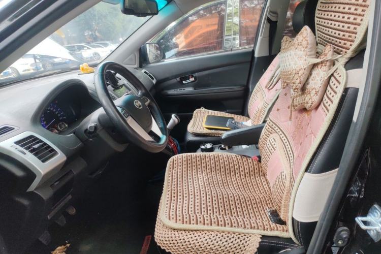 Used BYD S6 2013 Platinum Edition 2.0L Manual Luxury Model Left Front Seat