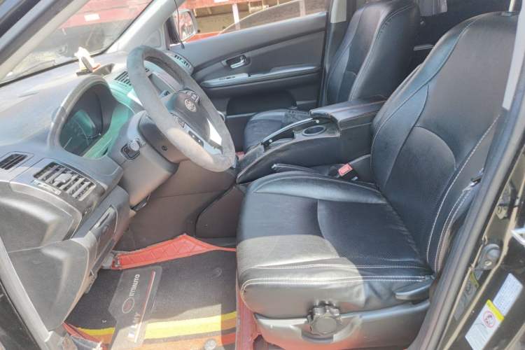 Used BYD S6 2013 Platinum Edition 2.4L Automatic Luxury Model Left Front Seat