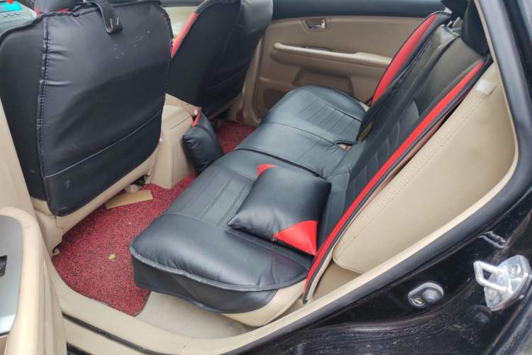 Used BYD S6 2013 Jingyue Edition 2.0L Manual Luxury Model 5 Seats Left Rear Seat