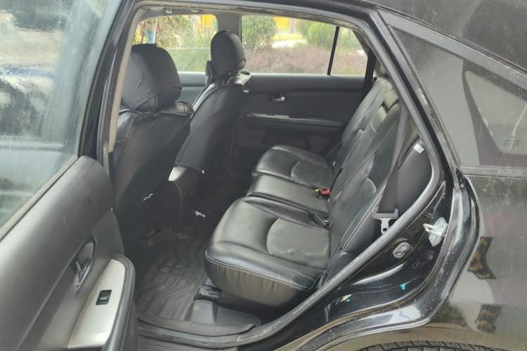 Used BYD S6 2013 Platinum Edition 2.0L Manual Elite Model Left Rear Seat