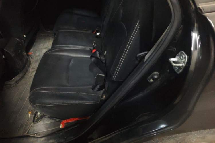 Used BYD S6 2013 Platinum Edition 2.0L Manual Luxury Model Left Rear Seat