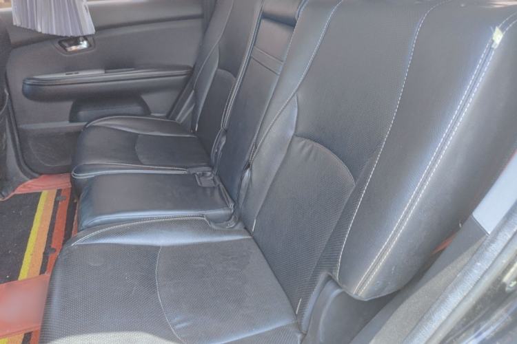 Used BYD S6 2013 Platinum Edition 2.4L Automatic Luxury Model Left Rear Seat
