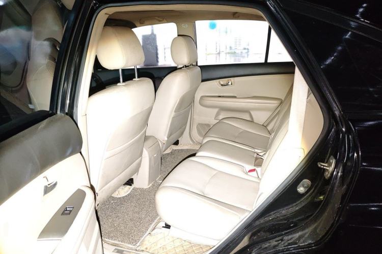 Used BYD S6 2013 Platinum Edition 2.4L Automatic Luxury Model Left Rear Seat