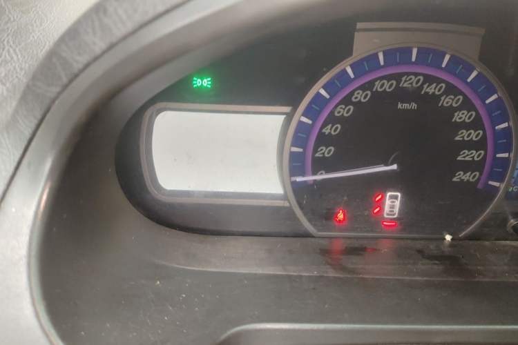 Used BYD S6 2013 Jingyue Edition 2.4L Automatic Elite Model 5 Seats Odometer Close Up