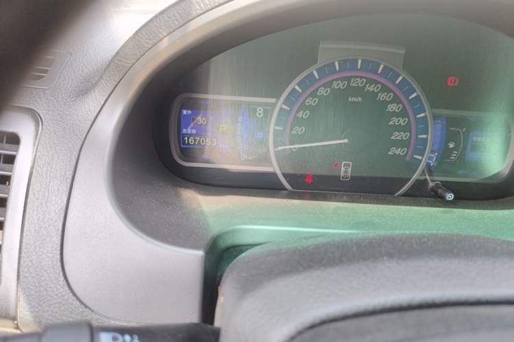 Used BYD S6 2013 Platinum Edition 2.4L Automatic Luxury Model Odometer Close Up