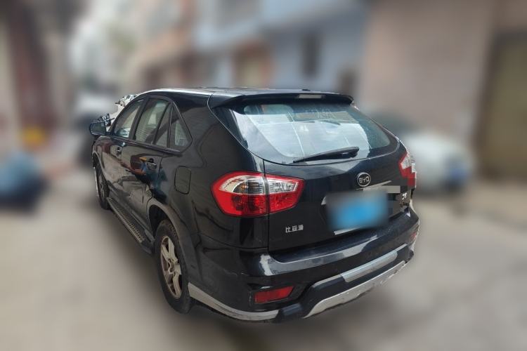 Used BYD S6 2013 Platinum Edition 2.0L Manual Luxury Model Rear Left 45 Deg