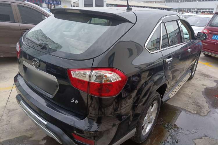 Used BYD S6 2013 Platinum Edition 2.0L Manual Elite Model Rear Right 45 Deg