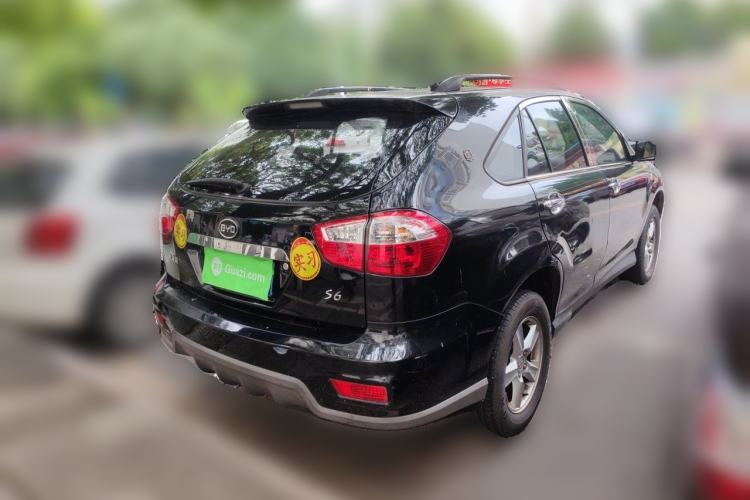 Used BYD S6 2013 Platinum Edition 2.0L Manual Luxury Model Rear Right 45 Deg