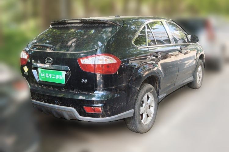 Used BYD S6 2013 Platinum Edition 2.0L Manual Luxury Model Rear Right 45 Deg